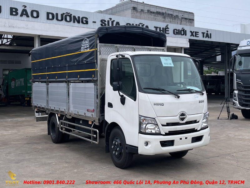 xe-tai-hino-300-5-tan-mui-bat-1