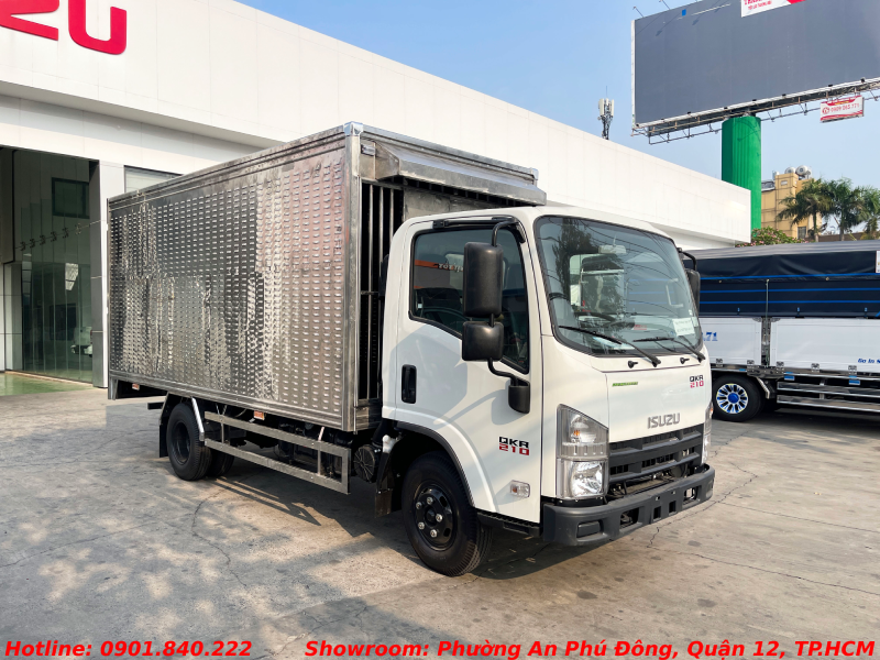 xe-tai-isuzu-1t9-thung-cho-ga-con-1