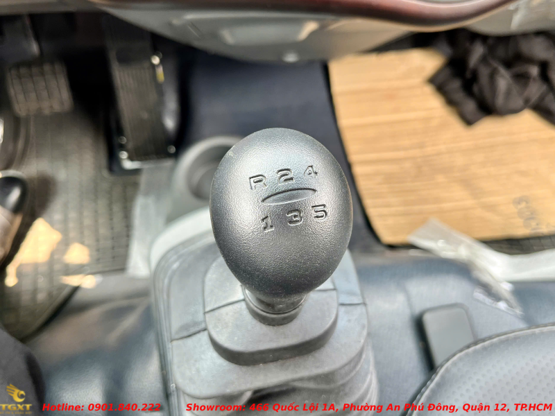xe-tai-hyundai-3t5-thung-dong-lanh-4